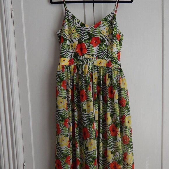 XOXO Dress/Romper Excellent Condition - Picture 1 of 10